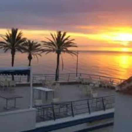 Lovely Beach With A Communal Roof Pool Apartamento *