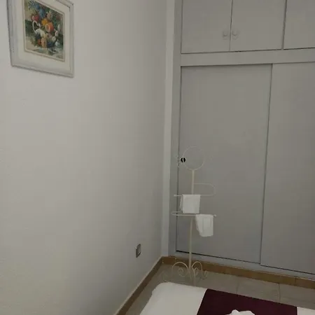 Lovely Beach With A Communal Roof Pool Apartamento