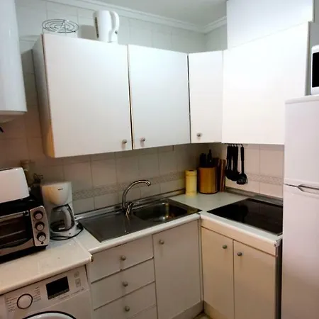 Apartamento Lovely Beach With A Communal Roof Pool *
